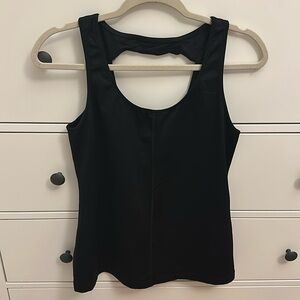Lululemon black tank size M